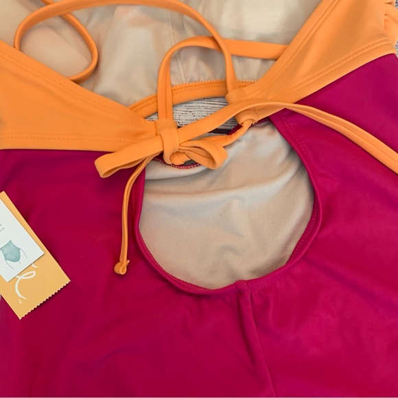 NWT Kona Sol Women's Colorblock 1 PC Swimsuit M 8-10 - Picture 10 of 10